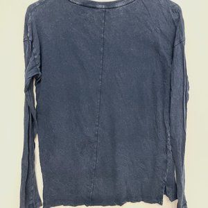 Navy Universal Thread Longsleeve Shirt XS